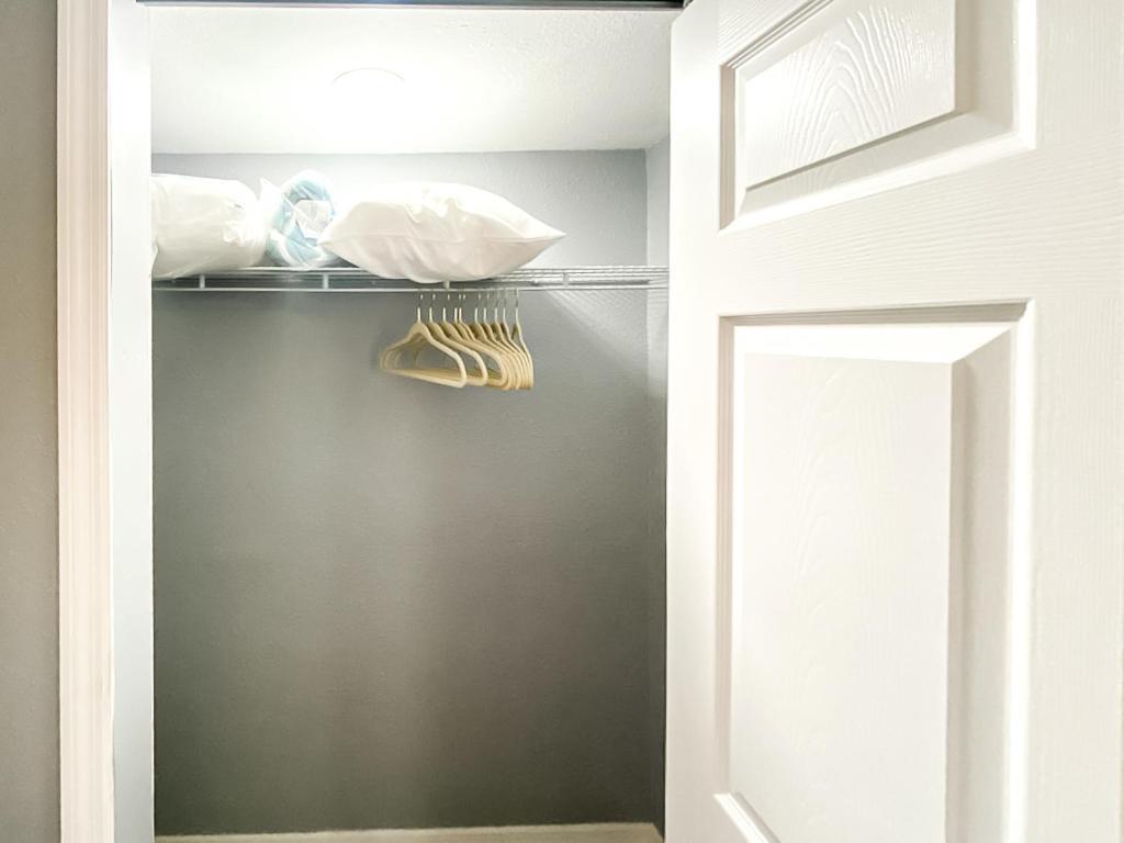 Sarasota Modern, Spacious, Comfy, Queen Beds, Backyard Rental Extérieur photo