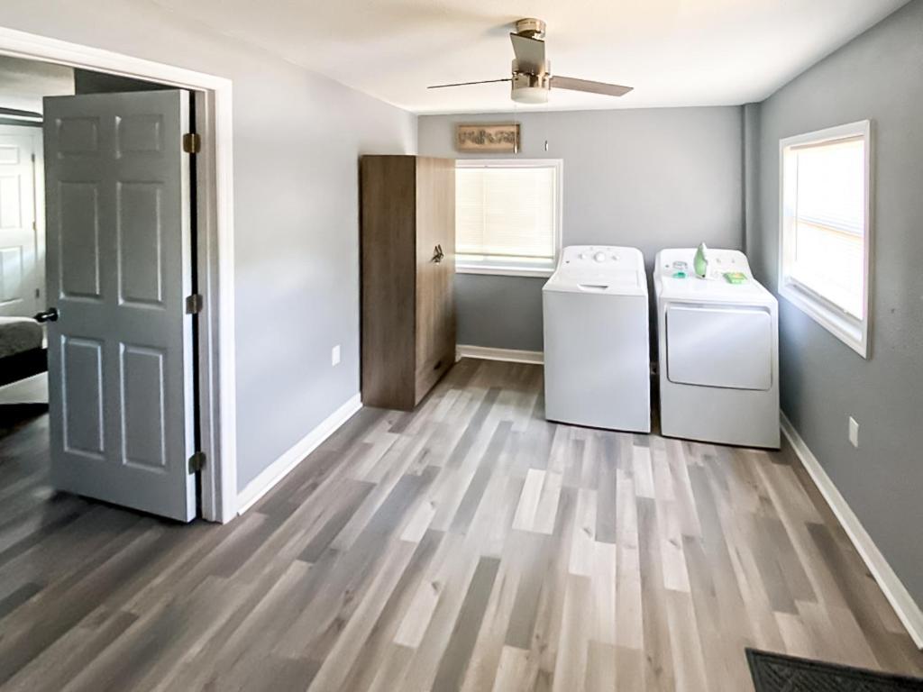 Sarasota Modern, Spacious, Comfy, Queen Beds, Backyard Rental Extérieur photo